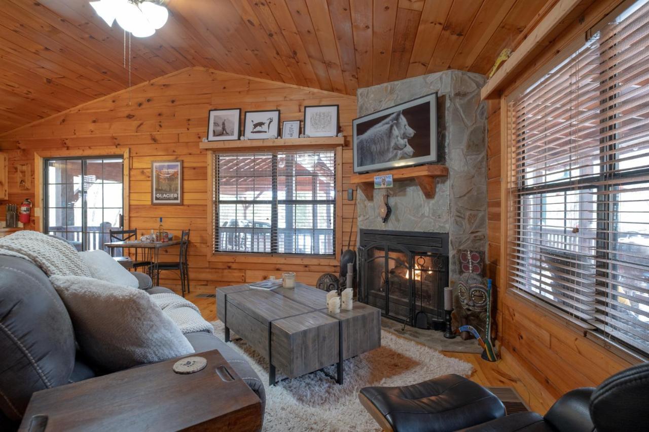 Willa Three Dog Night - Pet-Friendly Cabin With Hot Tub Blue Ridge Zewnętrze zdjęcie
